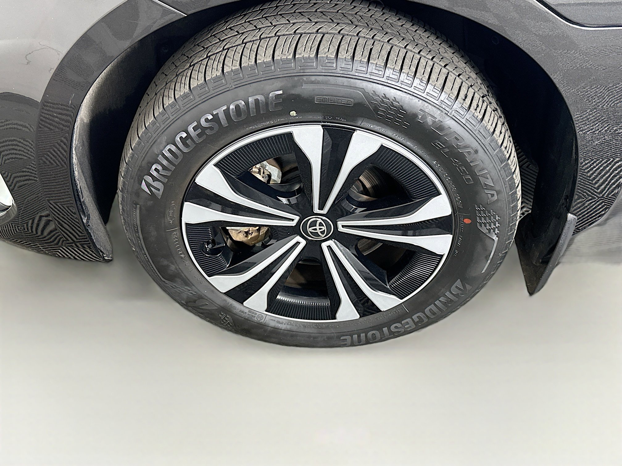 Used 2023 Toyota bZ4X XLE AWD/4WD image 11