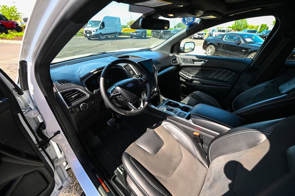 Certified 2022 Ford Edge ST w/ Equipment Group 401A AWD/4WD image 18