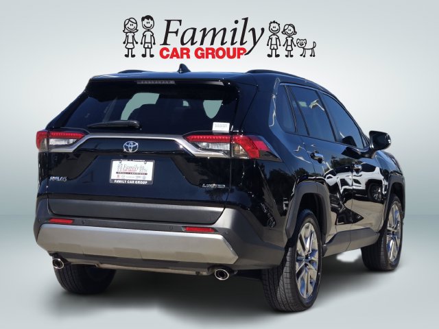 Used 2025 Toyota RAV4 Limited FWD image 4