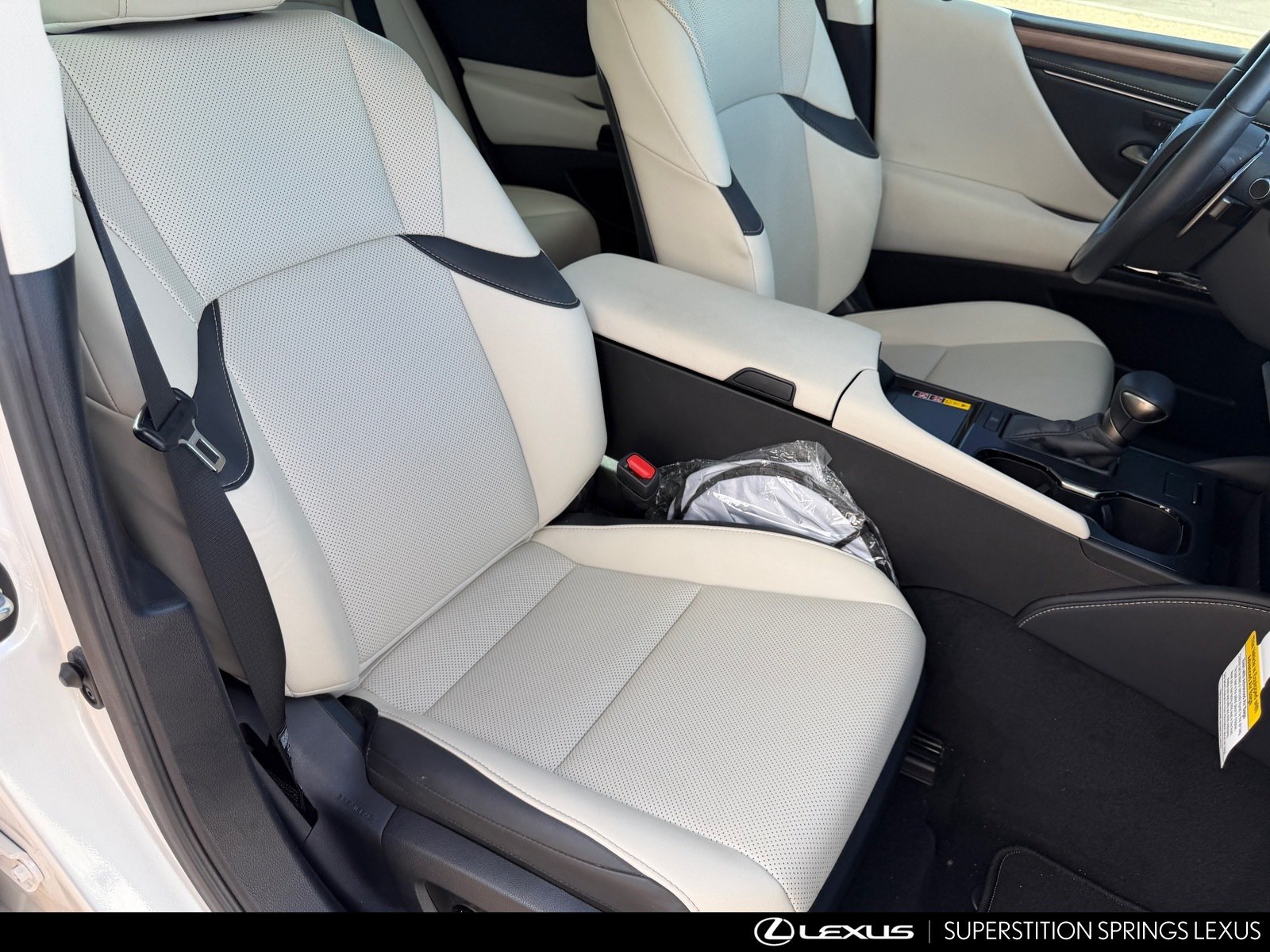 Certified 2025 Lexus ES 350 w/ Premium Package FWD image 23