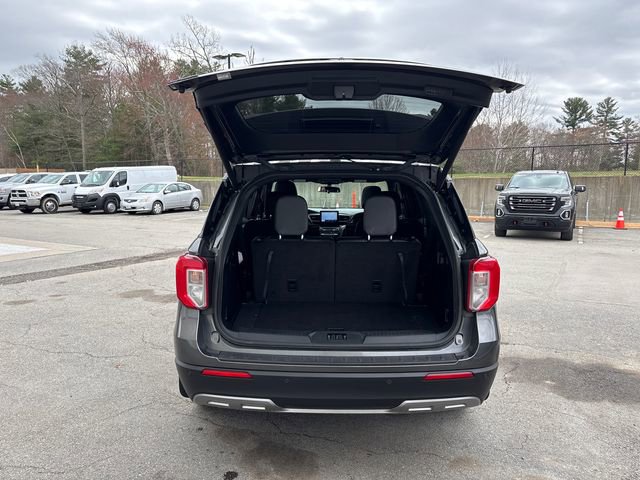 Used 2020 Ford Explorer XLT w/ Equipment Group 202A image 13