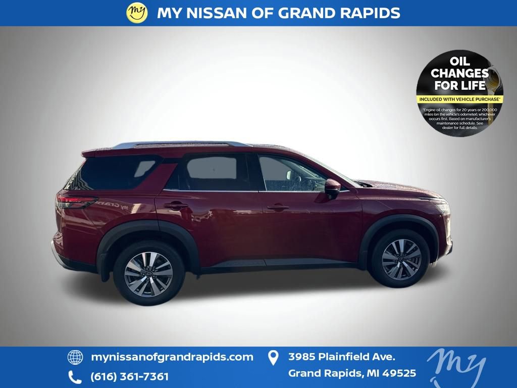 Used 2023 Nissan Pathfinder SL image 16