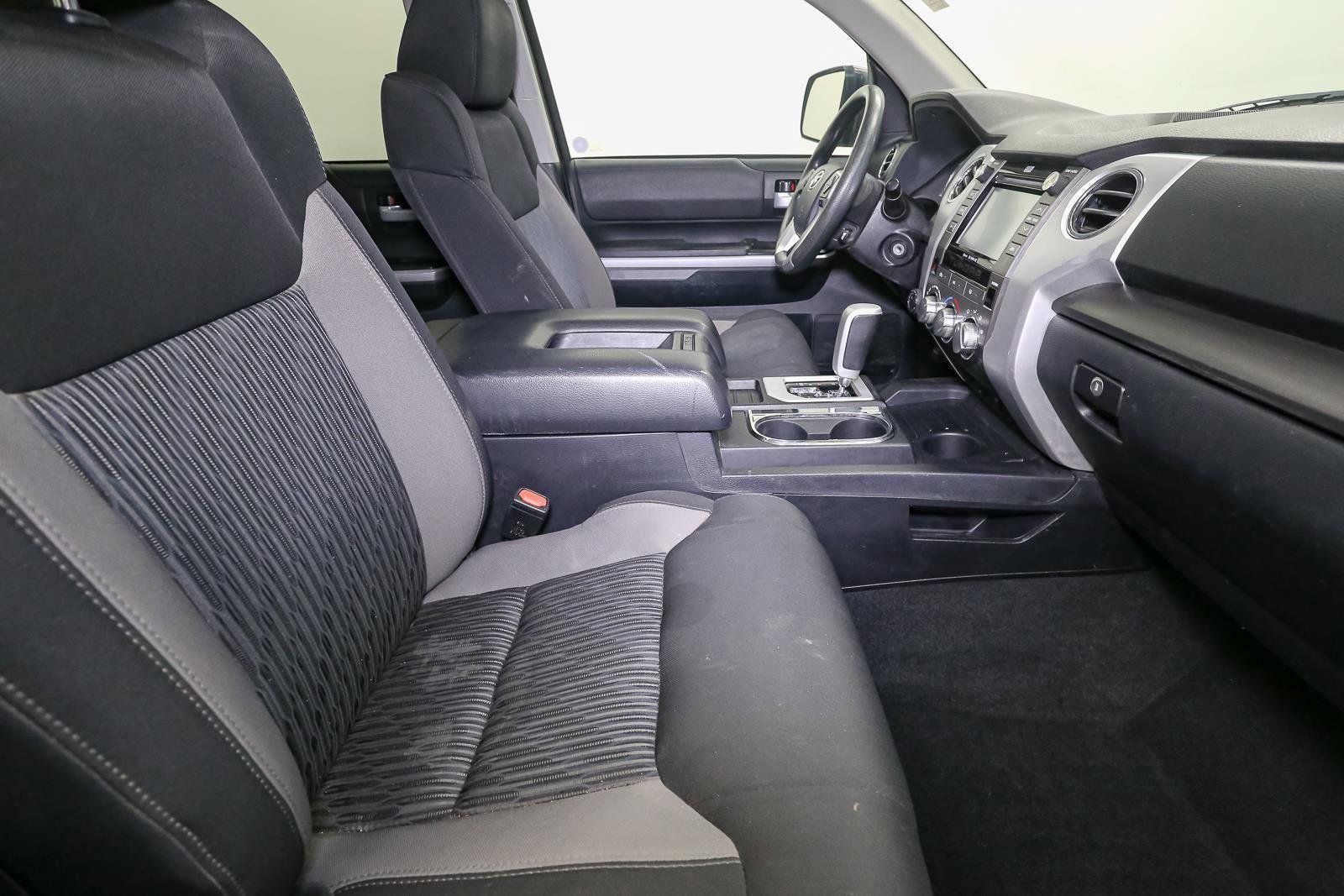 Used 2016 Toyota Tundra SR5 image 18