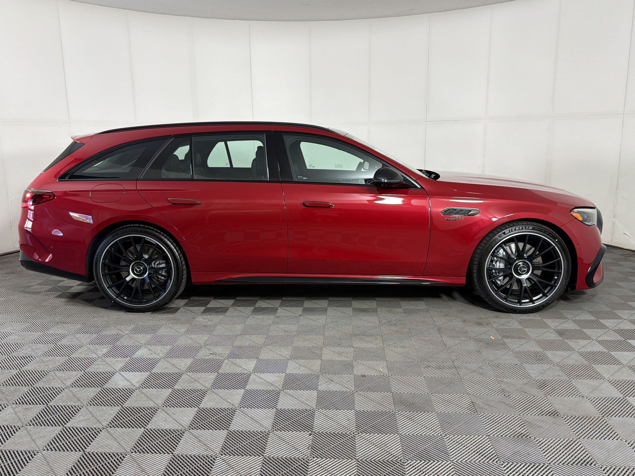New 2026 Mercedes-Benz E 53 AMG e 4MATIC Wagon image 8