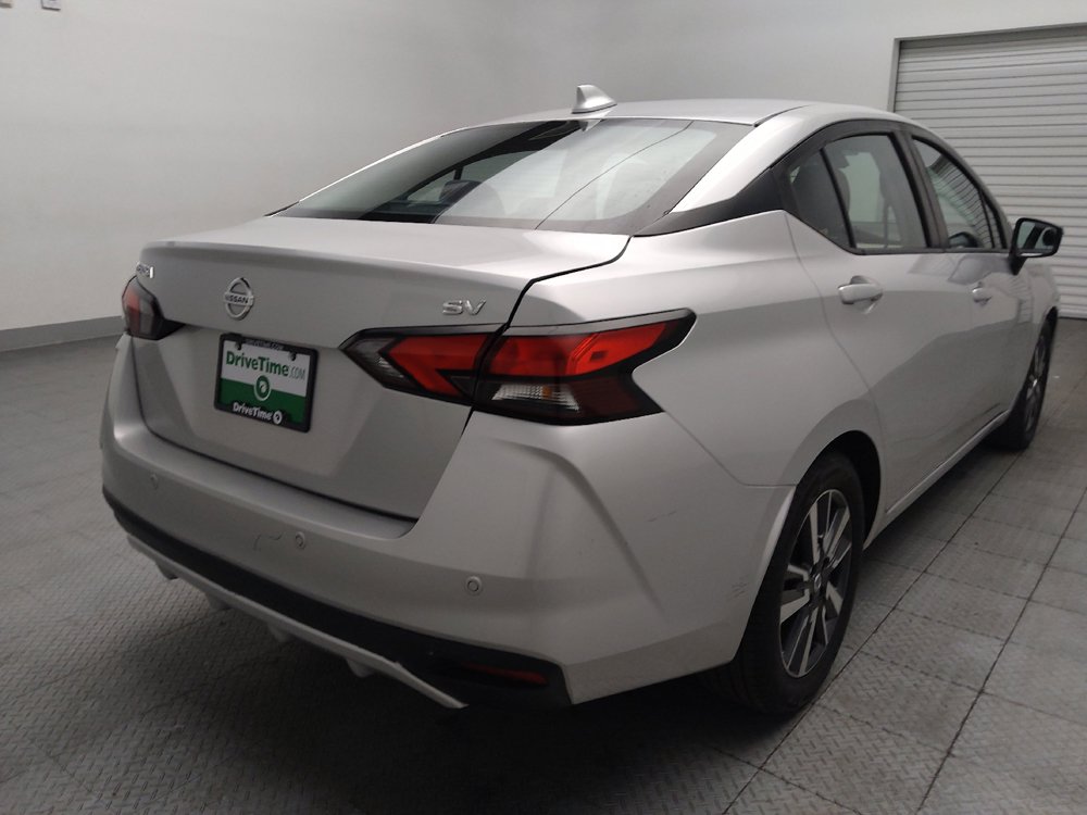 Used 2021 Nissan Versa SV FWD image 9