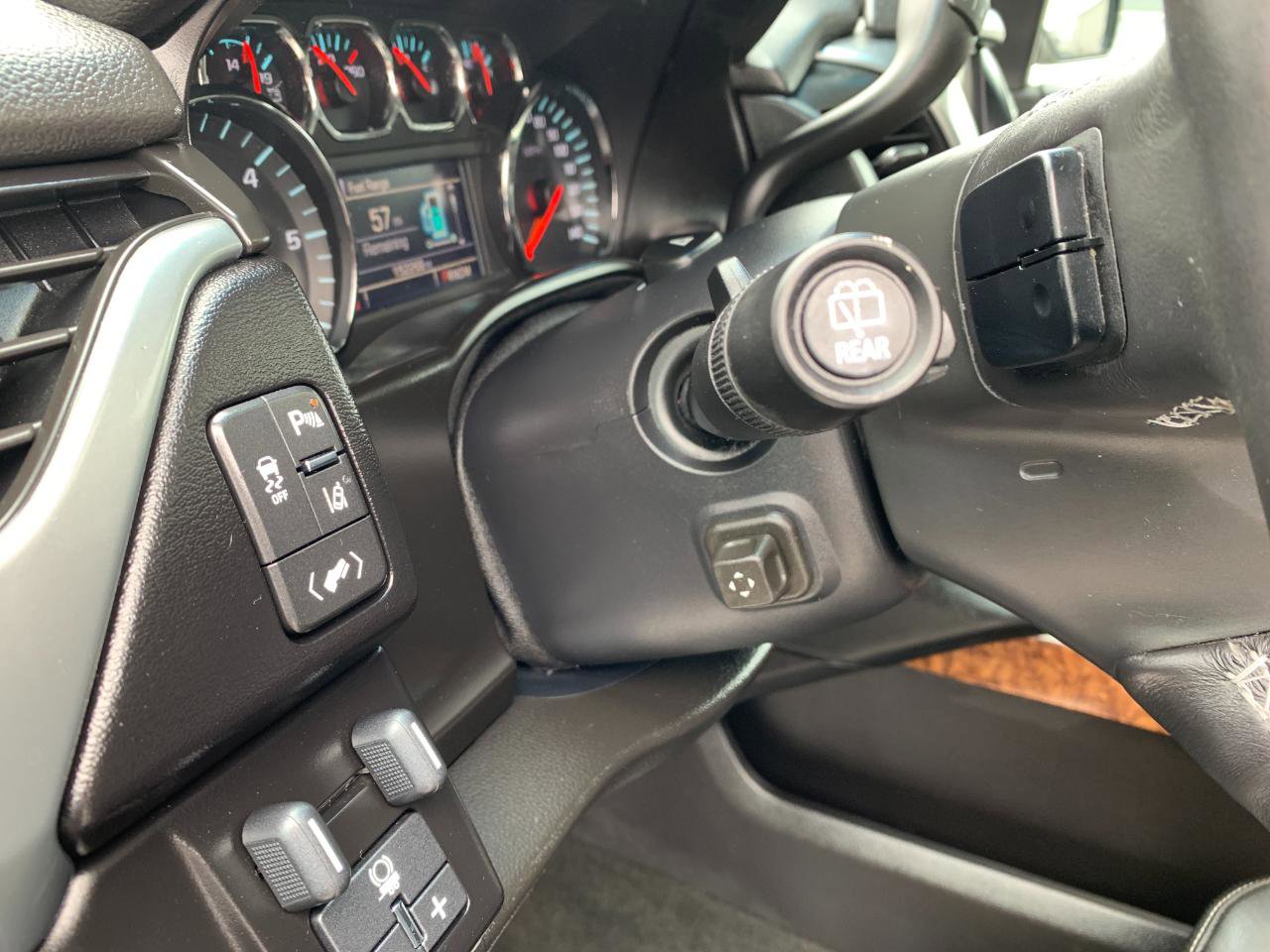 Used 2015 Chevrolet Tahoe LTZ AWD/4WD image 14