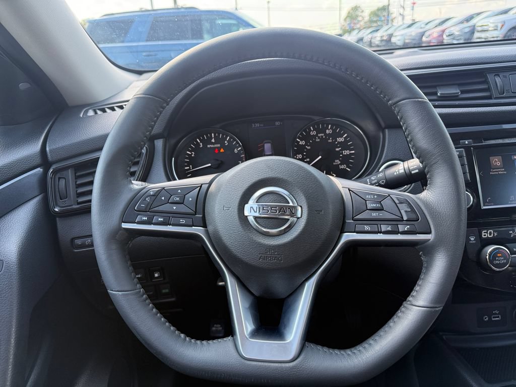 Used 2018 Nissan Rogue SV AWD/4WD image 28