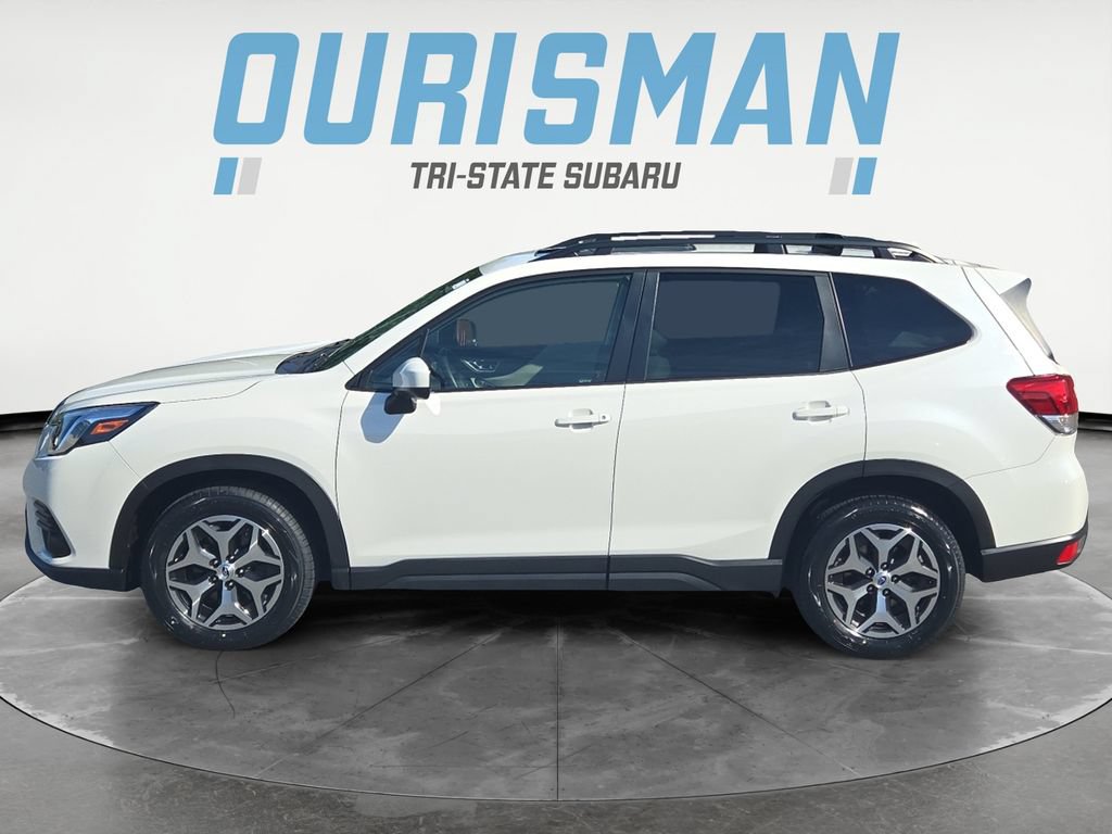 Certified 2023 Subaru Forester Premium AWD/4WD image 3