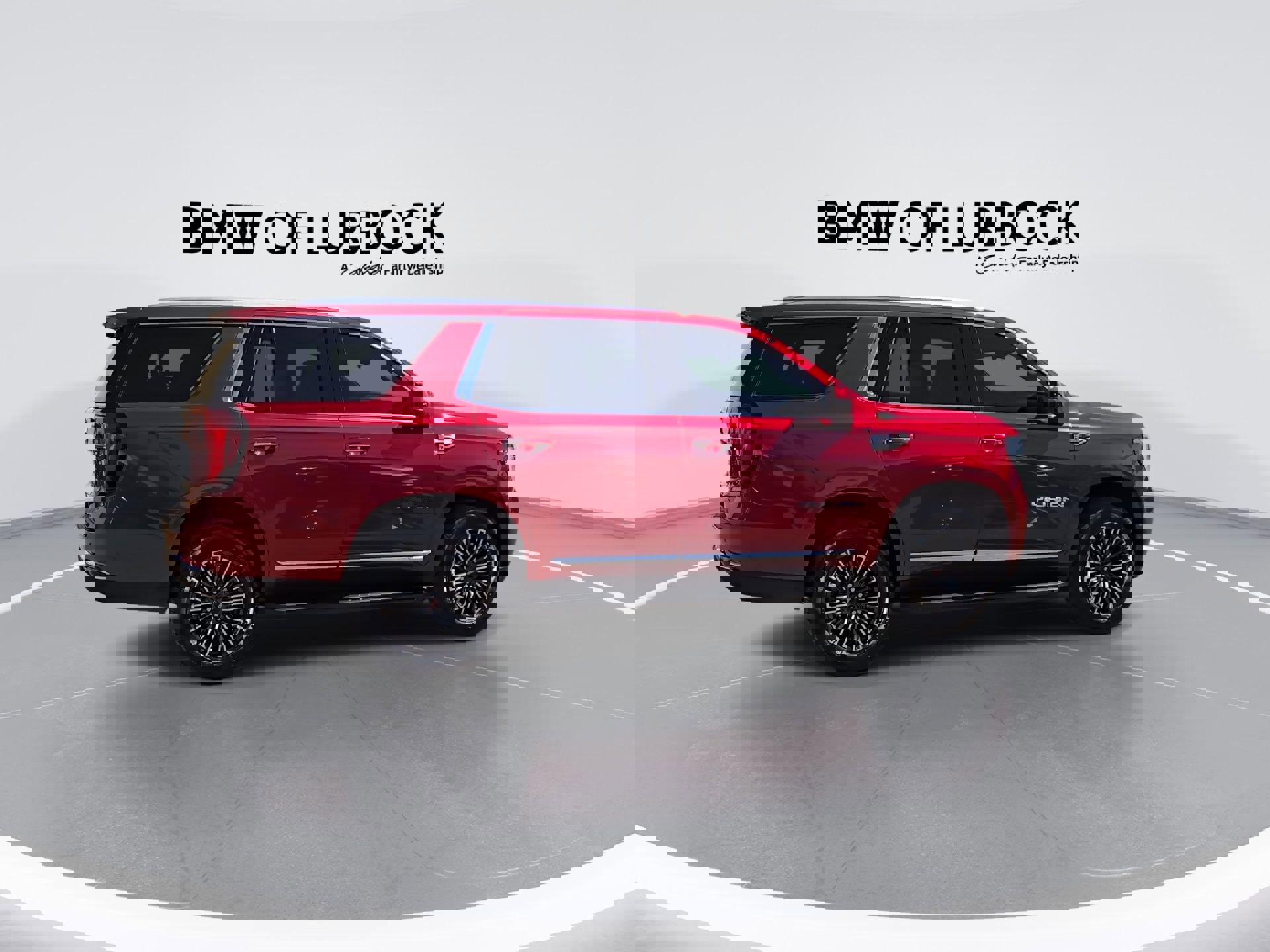 Used 2025 GMC Yukon Elevation w/ Elevation Premium Package image 8