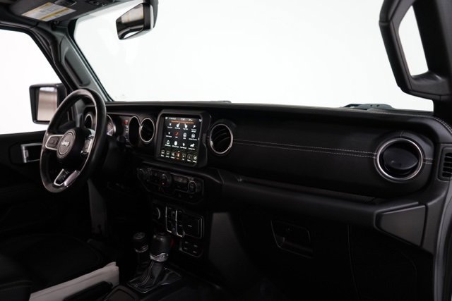 Used 2023 Jeep Wrangler Unlimited Sahara w/ Cold Weather Group image 15