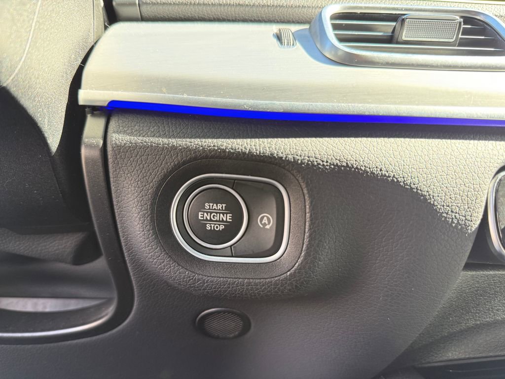Used 2025 Mercedes-Benz GLE 350 4MATIC image 17