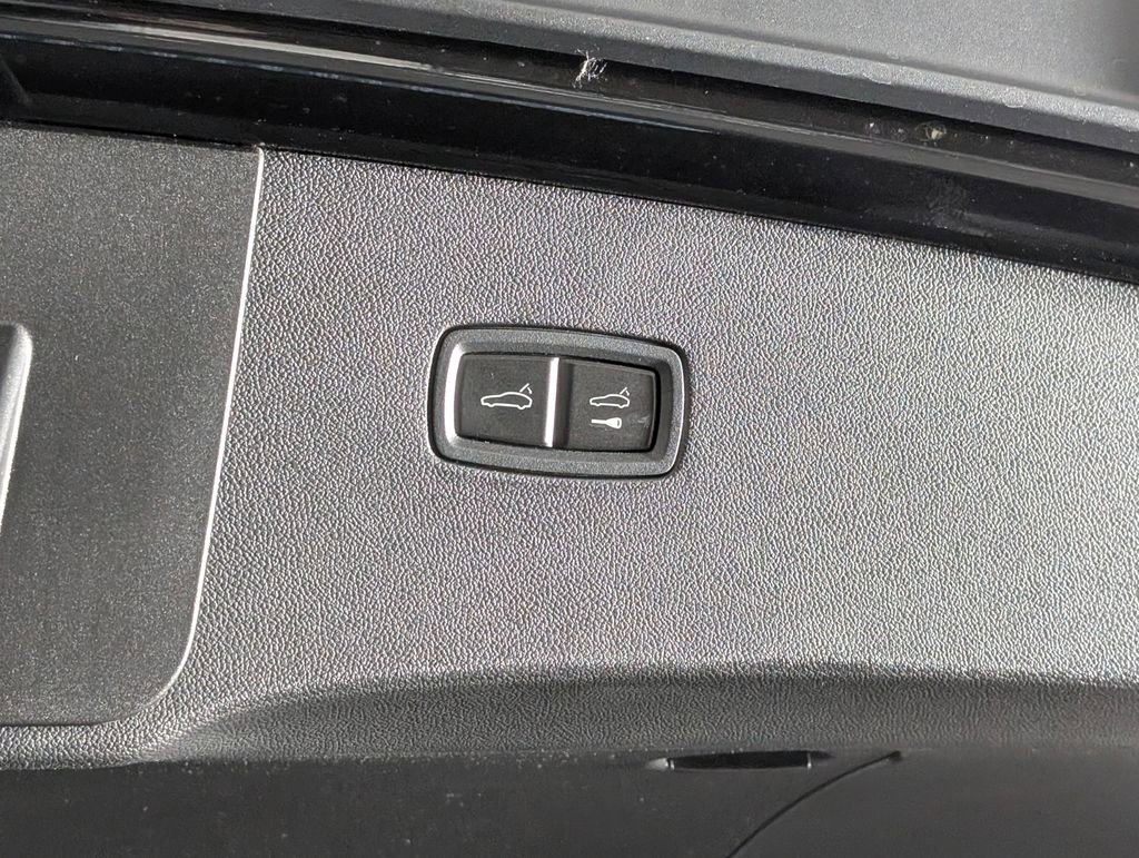 New 2026 Porsche Cayenne Coupe image 19