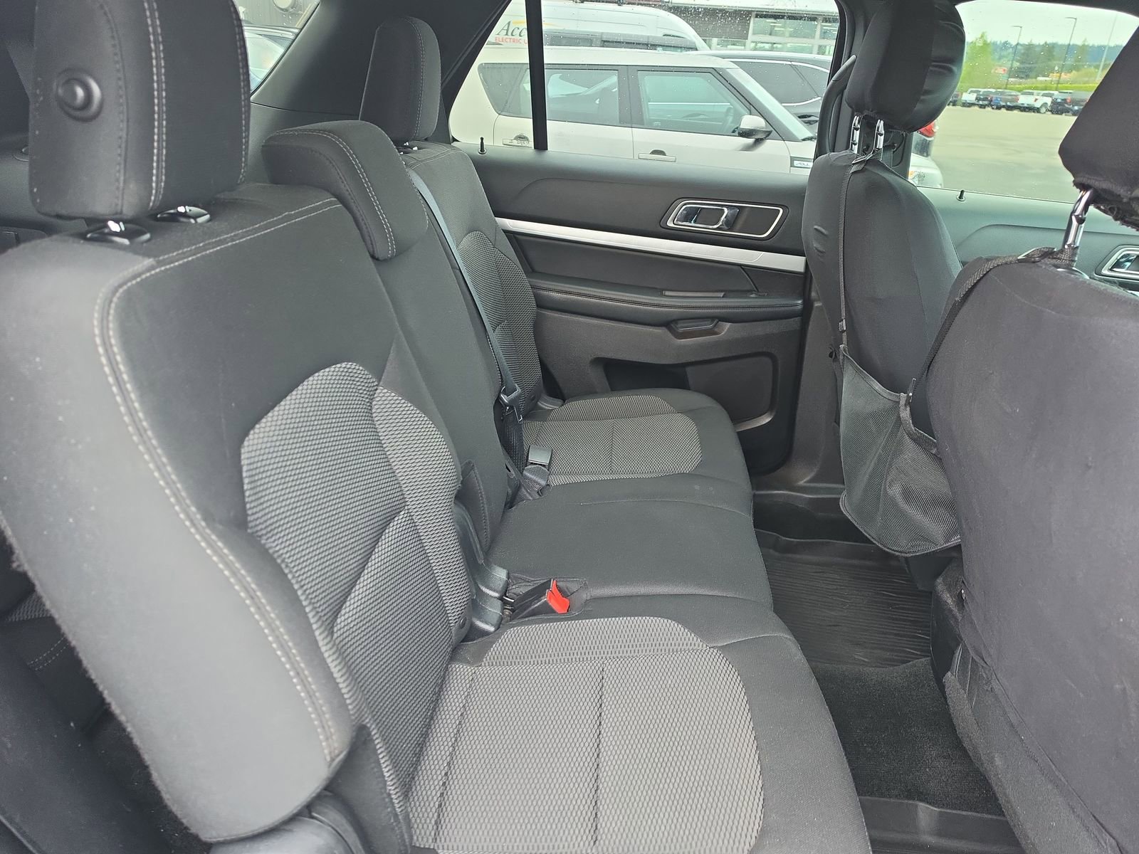 Used 2017 Ford Explorer XLT image 14