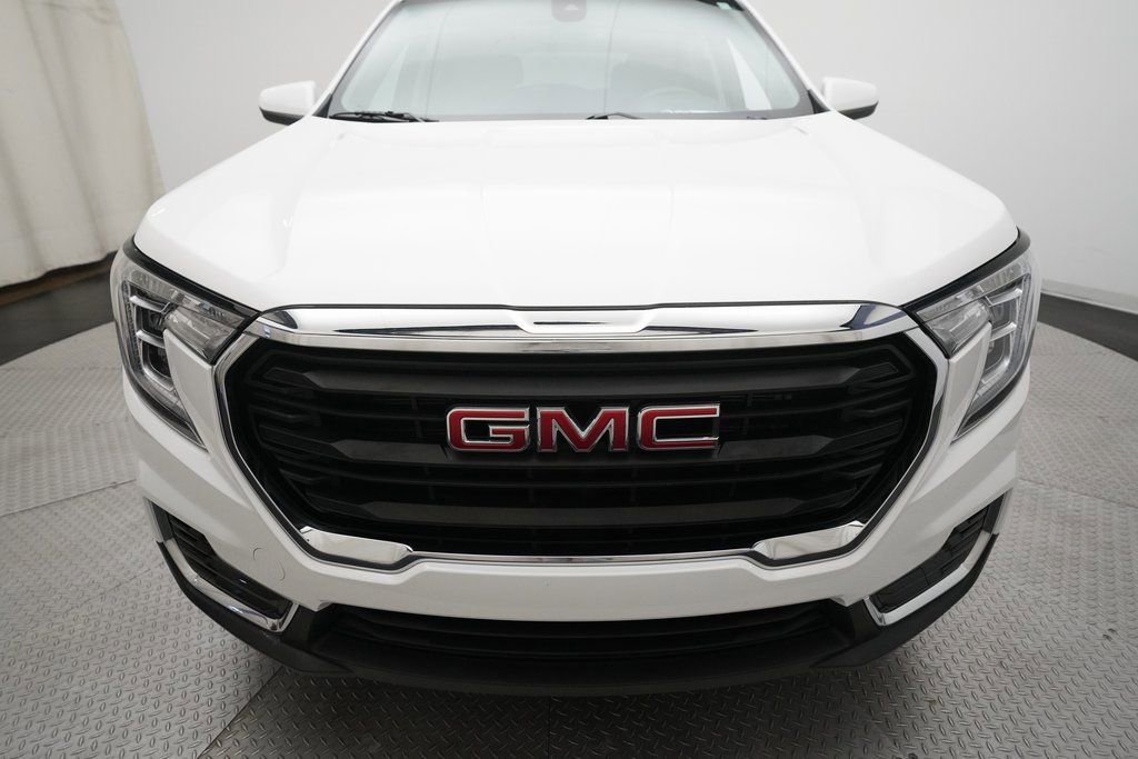 Used 2023 GMC Terrain SLE w/ Driver Convenience Package image 22