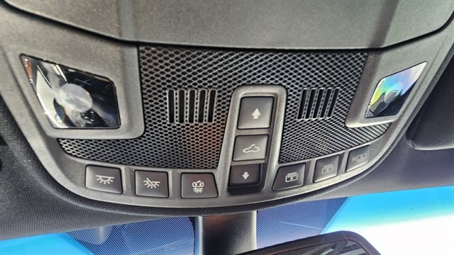 Used 2018 Lincoln Continental Reserve w/ Luxury Package AWD/4WD image 17