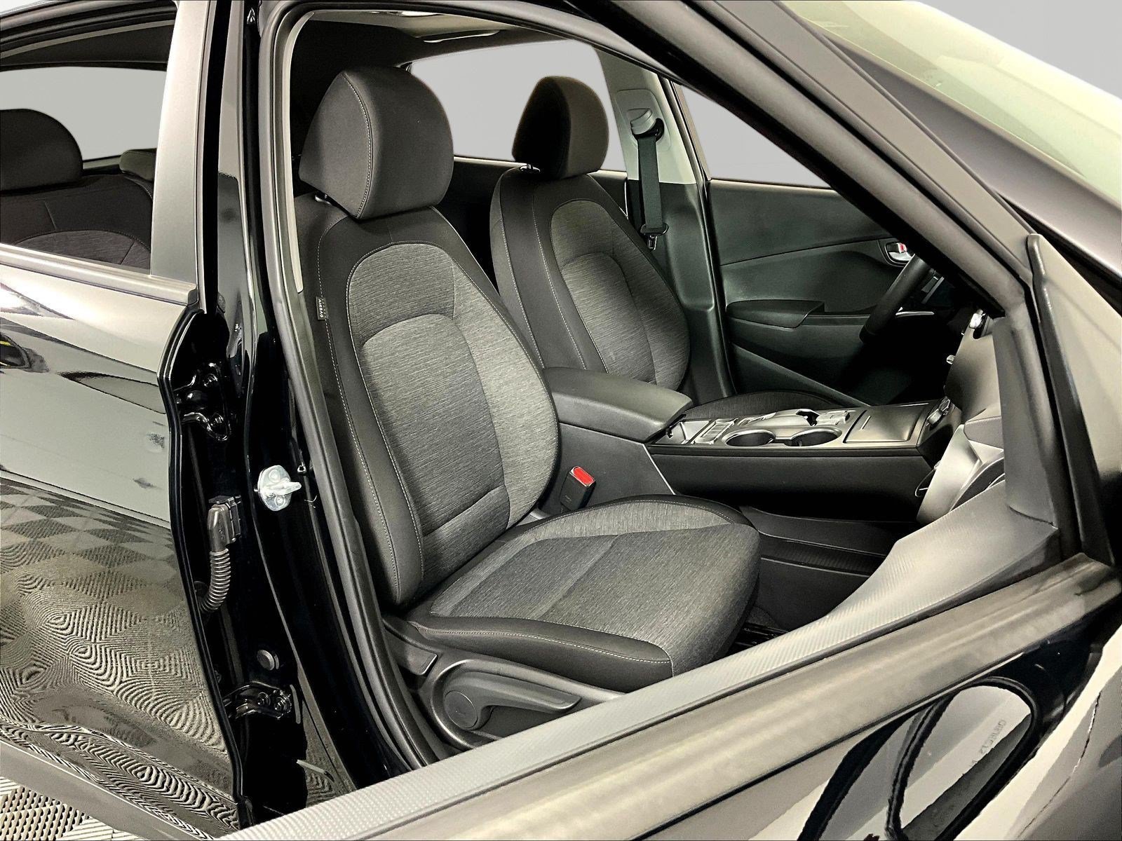 Used 2023 Hyundai Kona SEL FWD image 29