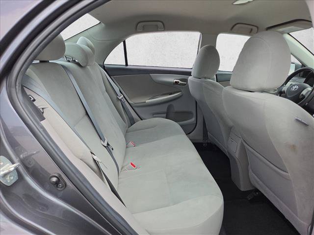 Used 2013 Toyota Corolla LE FWD image 17