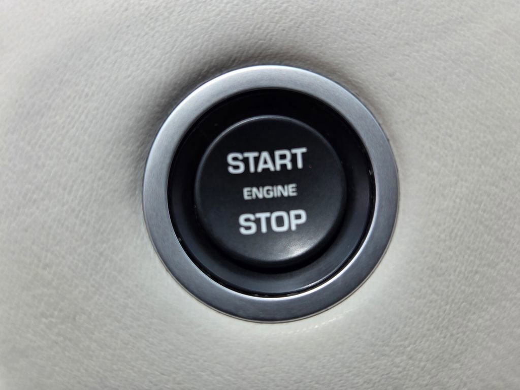 Used 2021 Land Rover Discovery Sport SE R-Dynamic AWD/4WD image 29