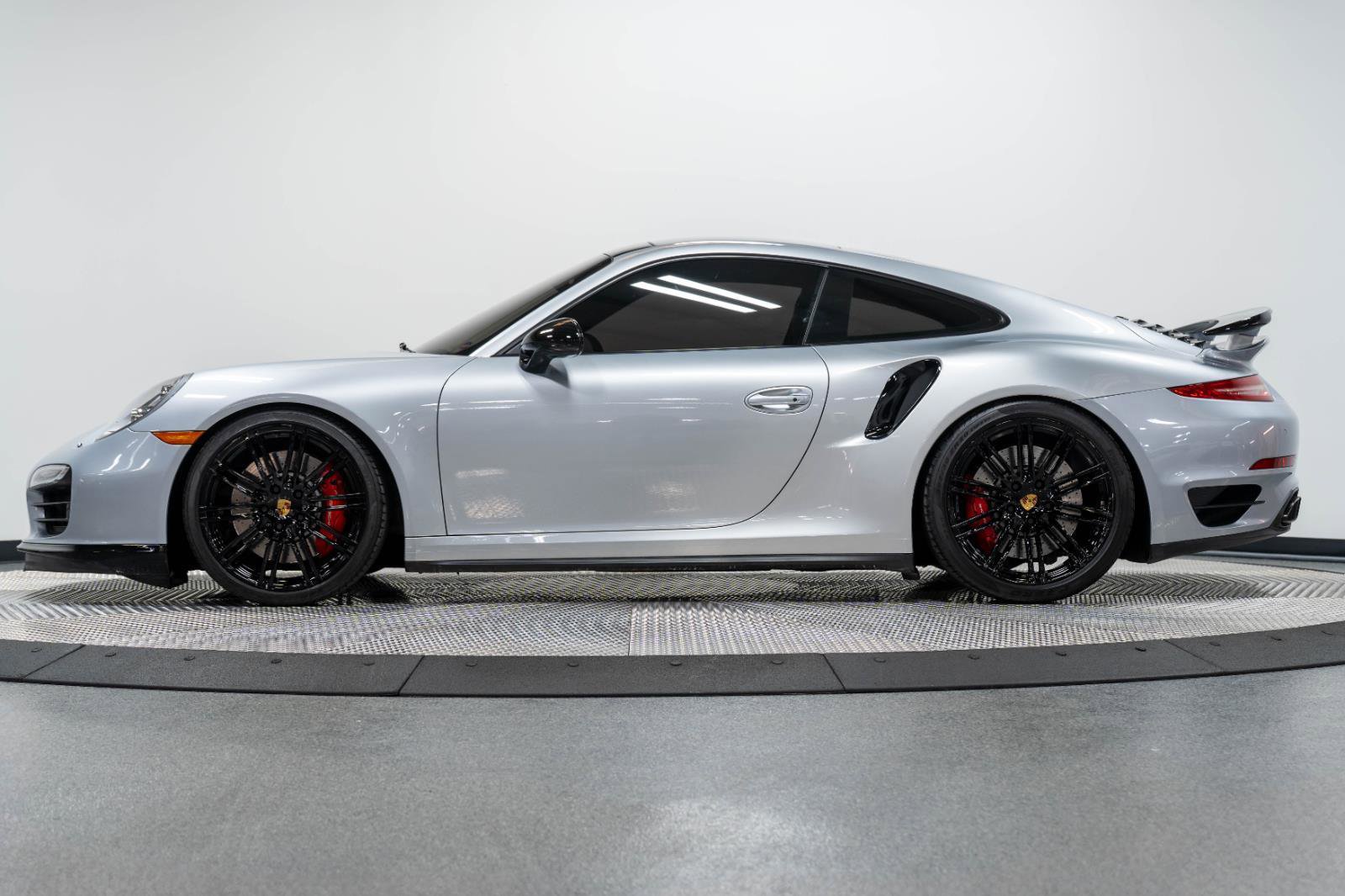 Used 2016 Porsche 911 Turbo image 88