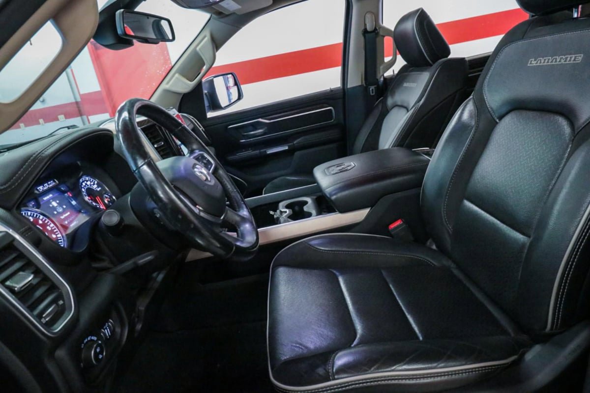 Used 2019 RAM 1500 Laramie AWD/4WD image 11