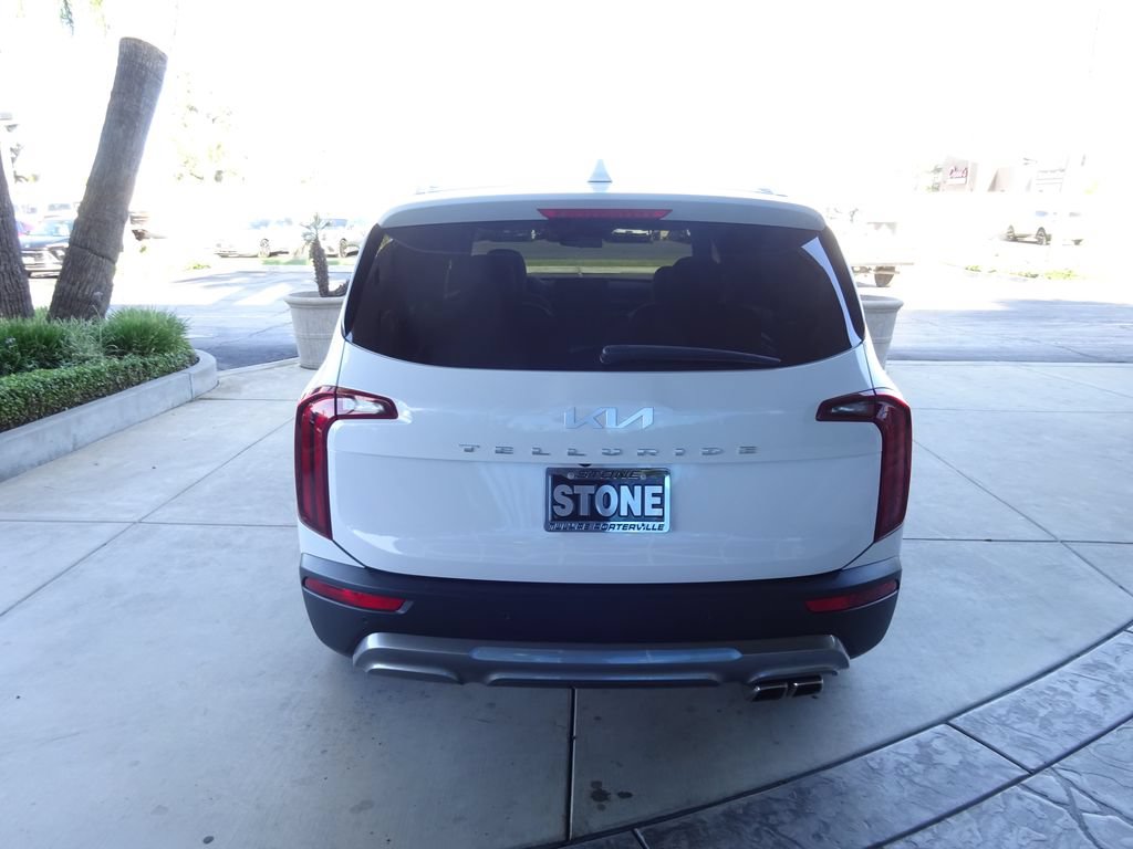 Used 2022 Kia Telluride S FWD image 7