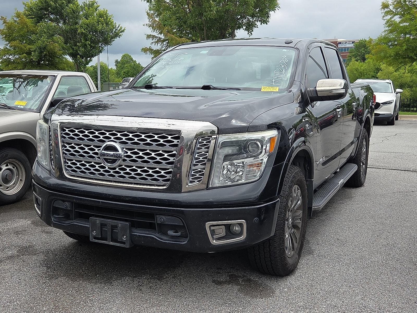 Used 2017 Nissan Titan Platinum Reserve w/ Off-Road Package AWD/4WD image 2