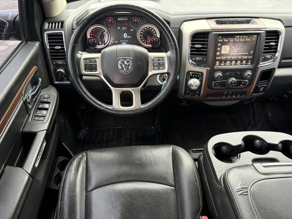 Used 2017 RAM 1500 Laramie image 19