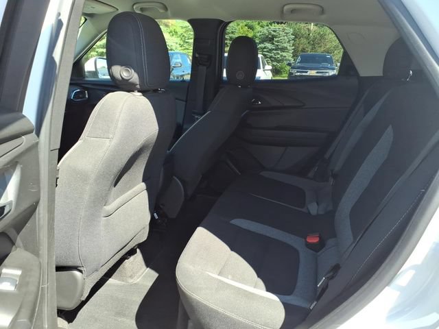 Used 2023 Chevrolet TrailBlazer LT w/ Convenience Package FWD image 9