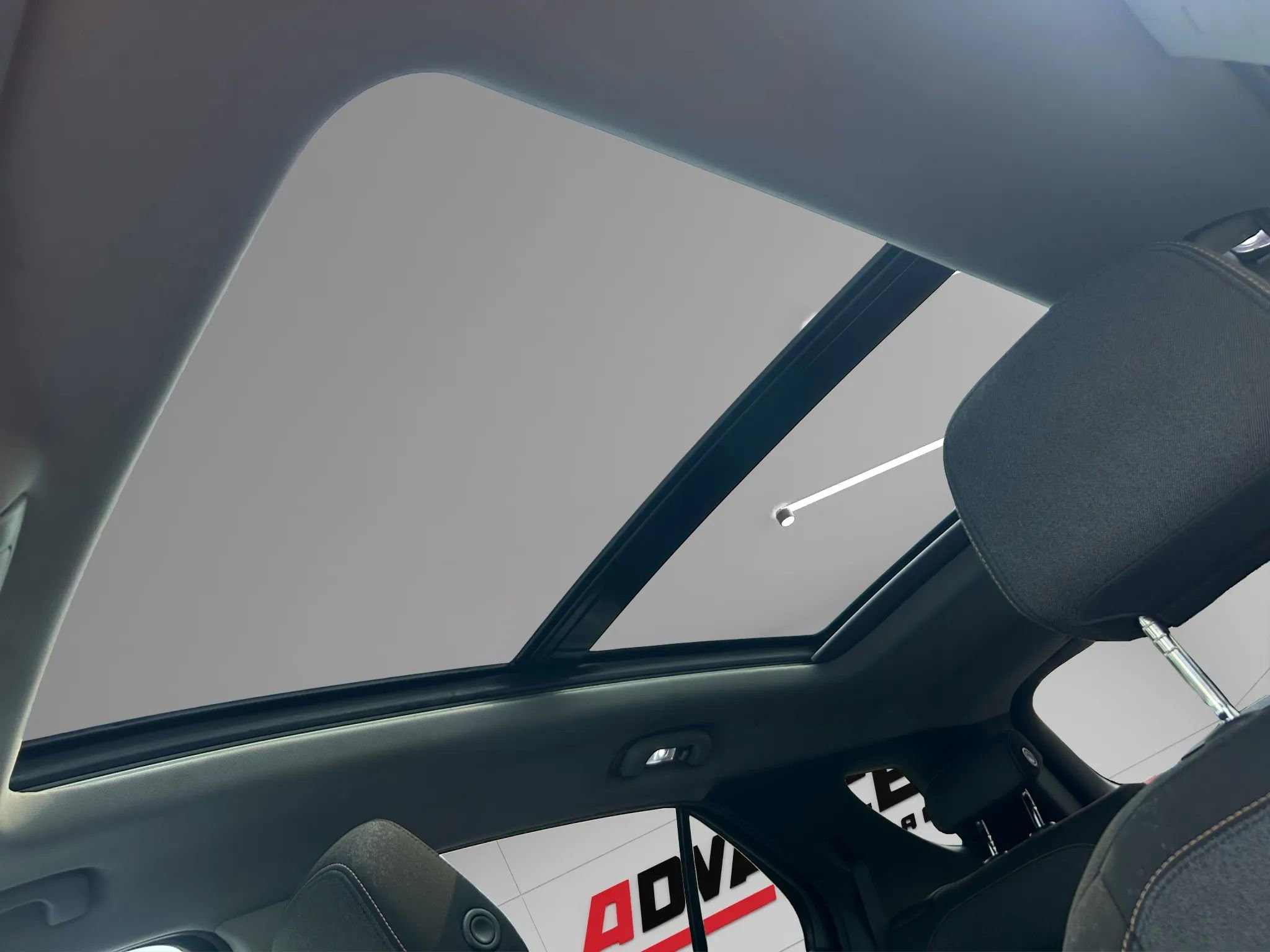 Used 2019 Chevrolet Equinox LT image 11