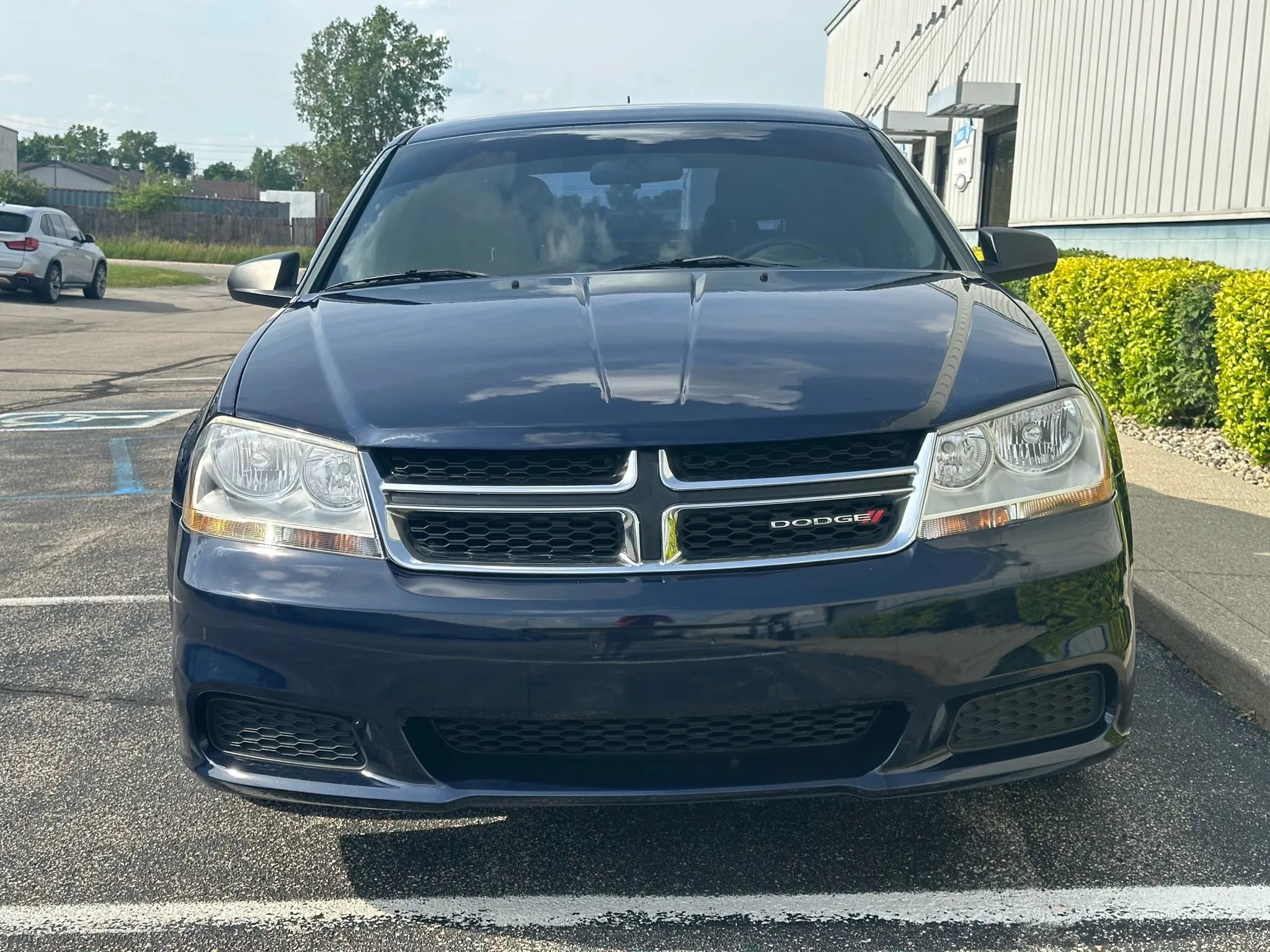 Used 2013 Dodge Avenger SE FWD image 3