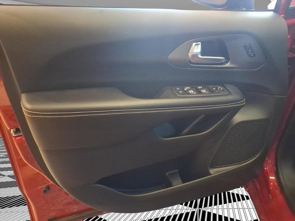 New 2027 Chrysler Pacifica Limited AWD/4WD image 15
