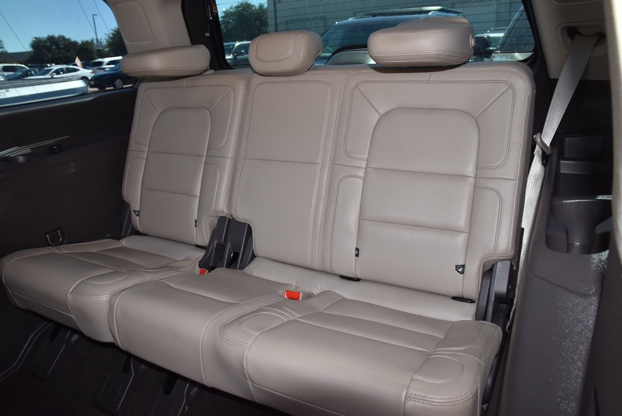 Used 2022 Lincoln Navigator Reserve AWD/4WD image 11