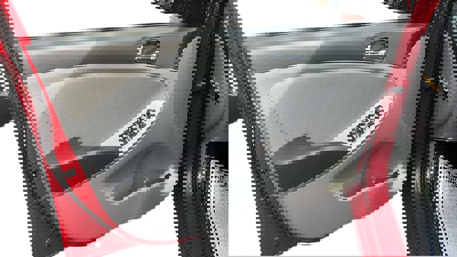 Used 2014 Hyundai Accent SE image 10