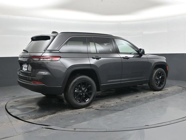 New 2026 Jeep Grand Cherokee Altitude image 4