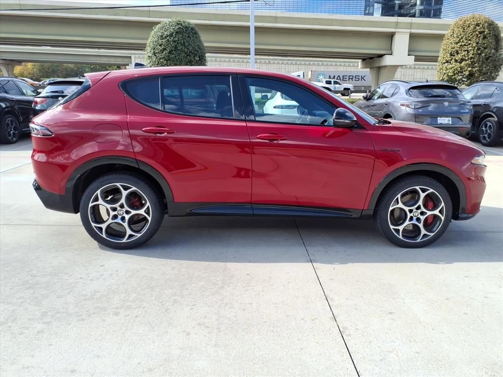 New 2025 Alfa Romeo Tonale Veloce w/ Premium Package AWD/4WD image 5