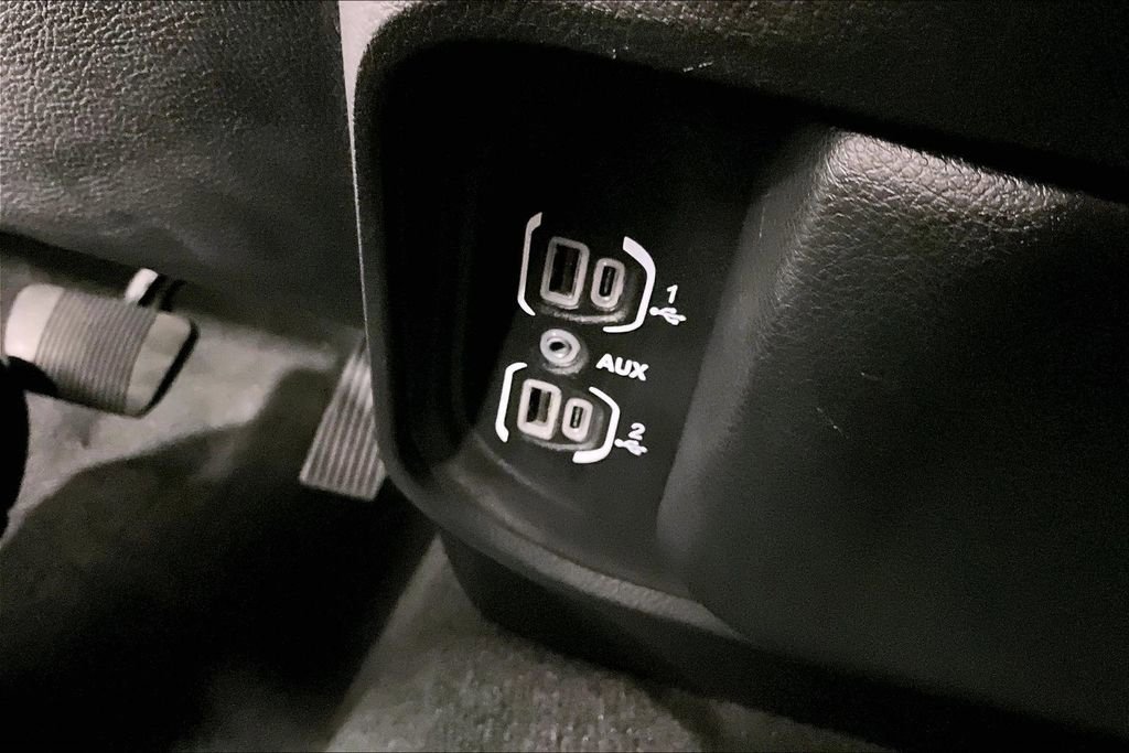 Used 2022 RAM 1500 Laramie AWD/4WD image 30