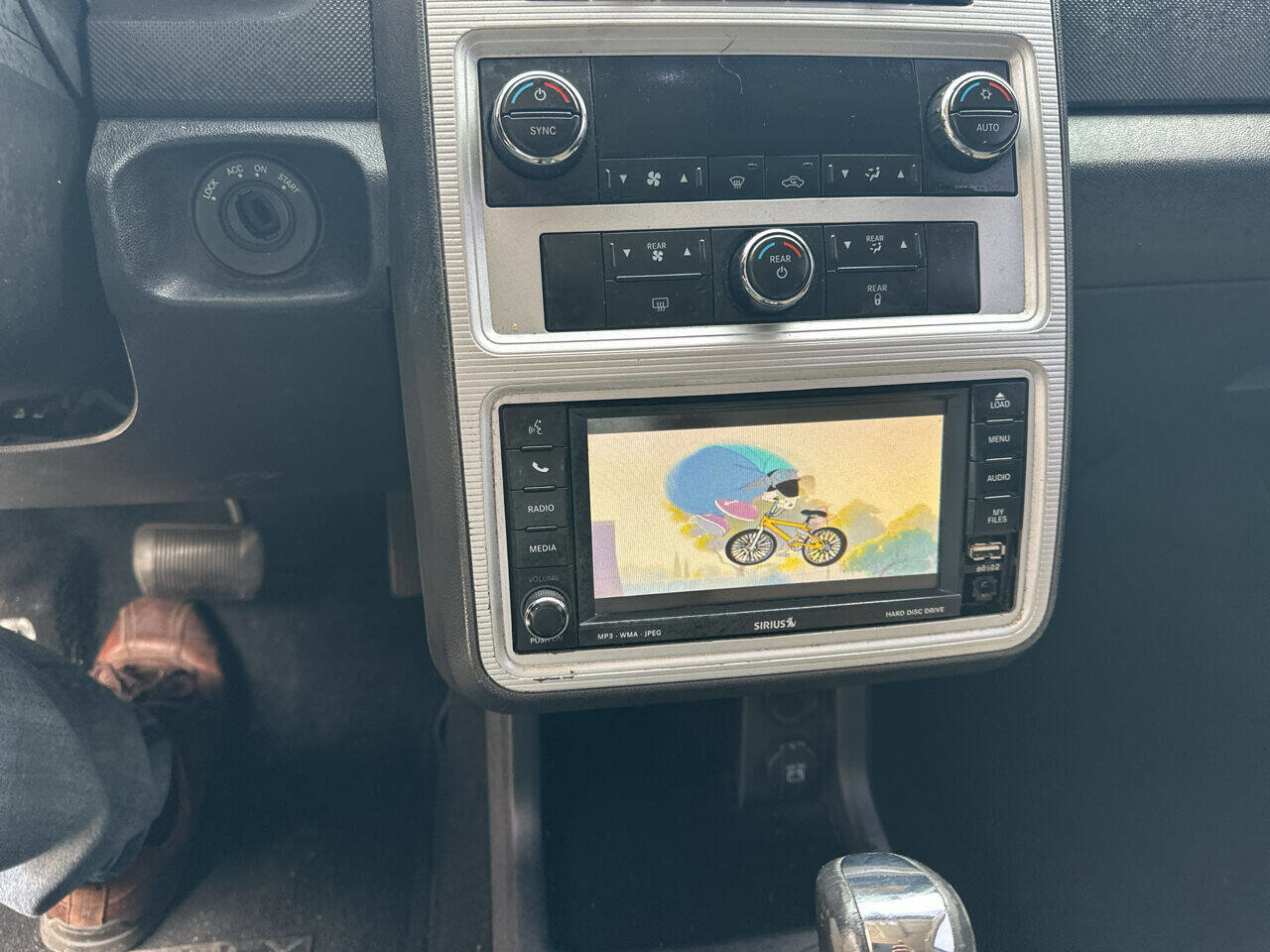 Used 2010 Dodge Journey SXT w/ Rear Seat Video Group image 13