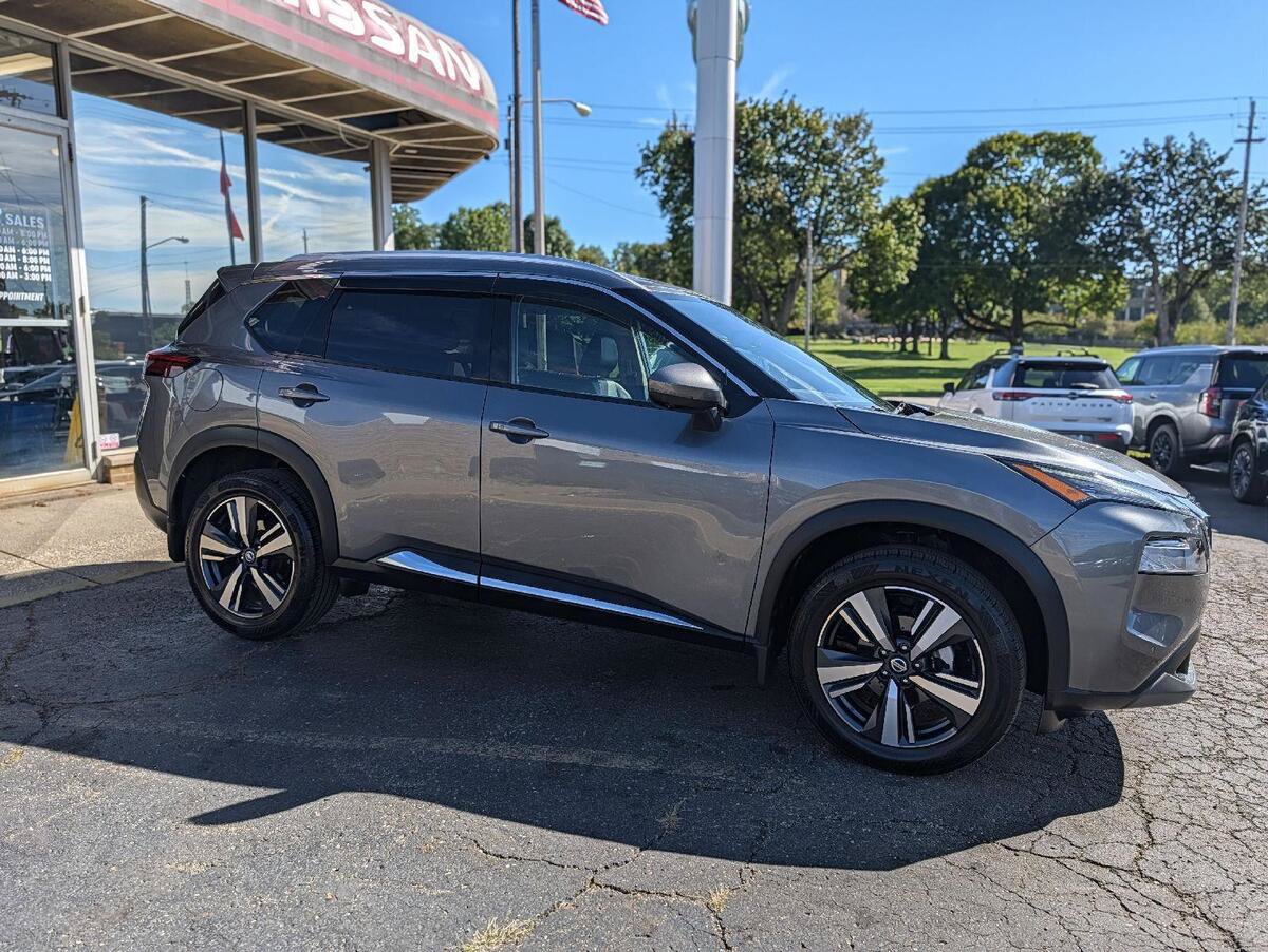Used 2021 Nissan Rogue SL w/ Premium Package AWD/4WD image 13