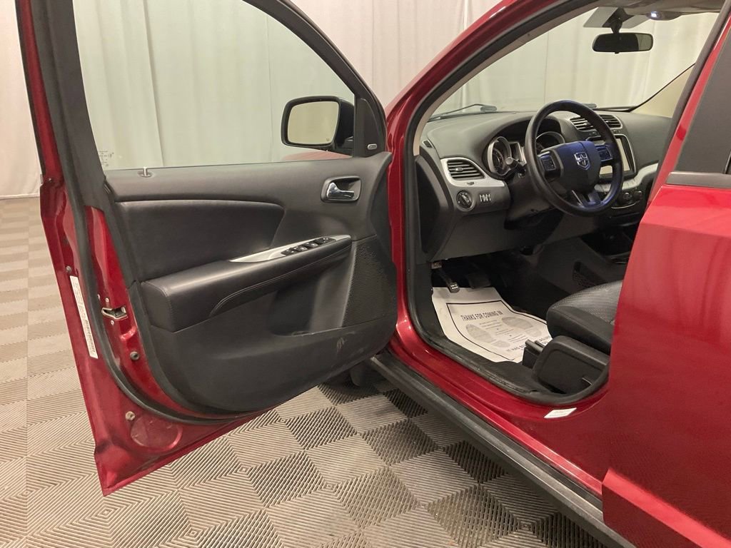 Used 2011 Dodge Journey Mainstreet w/ Popular Equipment Group AWD/4WD image 22