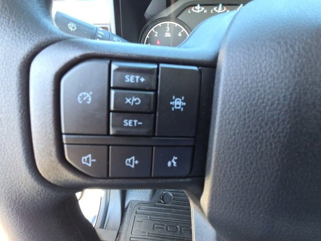 New 2026 Ford F550 4x4 Regular Cab Super Duty image 13