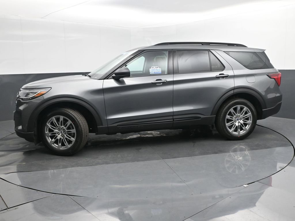 New 2026 Ford Explorer Active w/ Active Comfort Package image 2