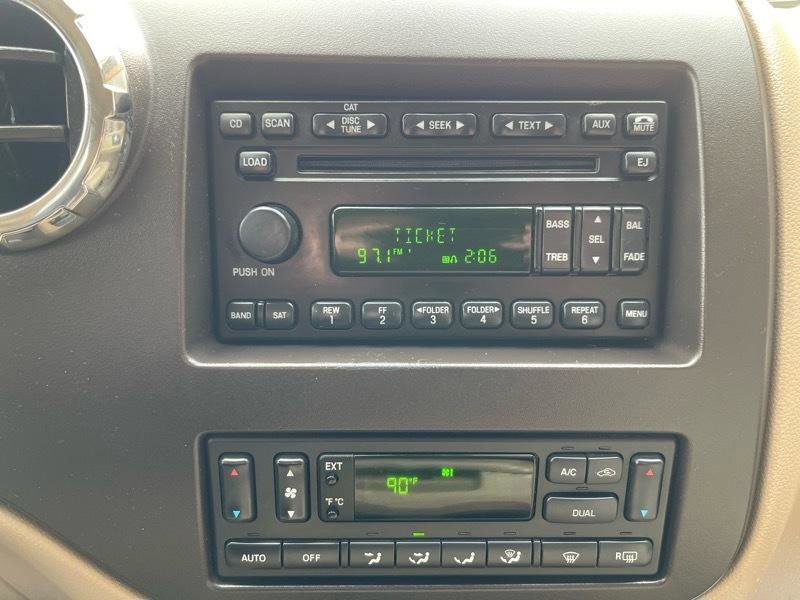 Used 2006 Ford Expedition Eddie Bauer image 30