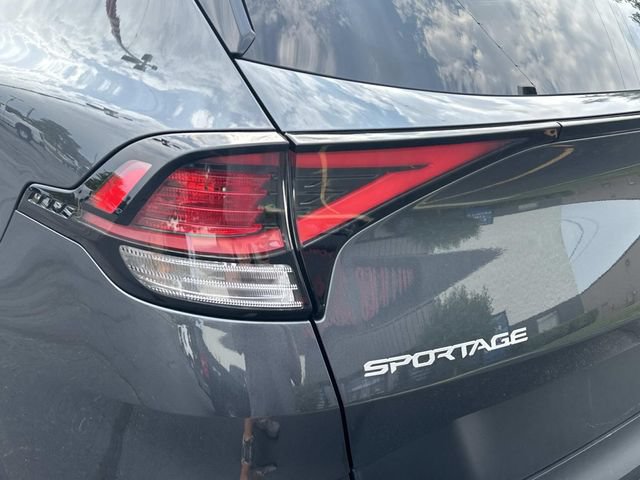 Used 2023 Kia Sportage LX AWD/4WD image 14