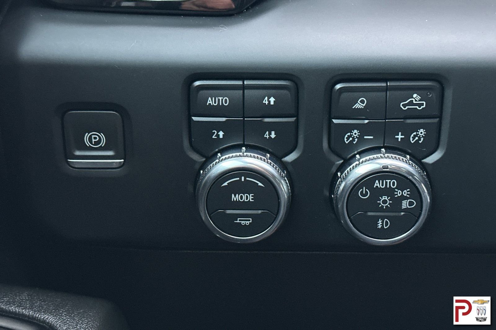 Certified 2024 GMC Sierra 3500 AT4 w/ Technology Package image 24