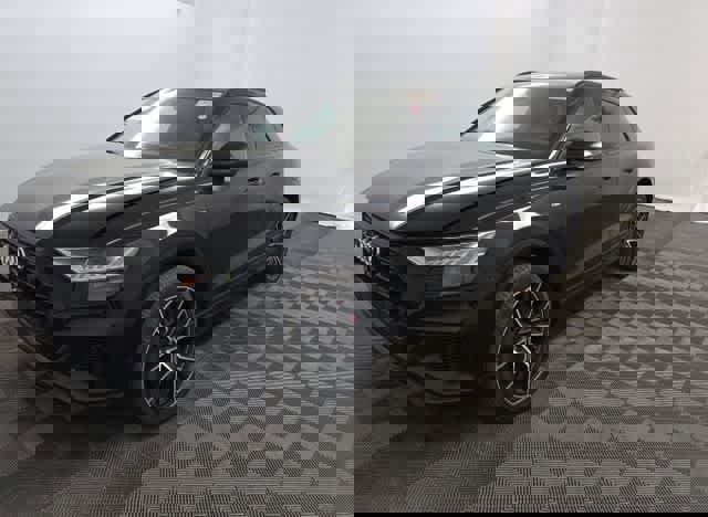 Used 2019 Audi Q8 Prestige w/ Year 1 Package image 3