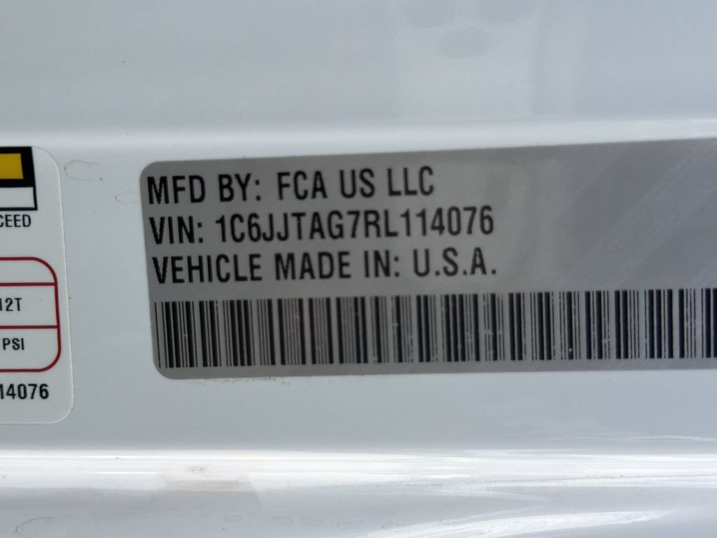 Used 2024 Jeep Gladiator Sport AWD/4WD image 32
