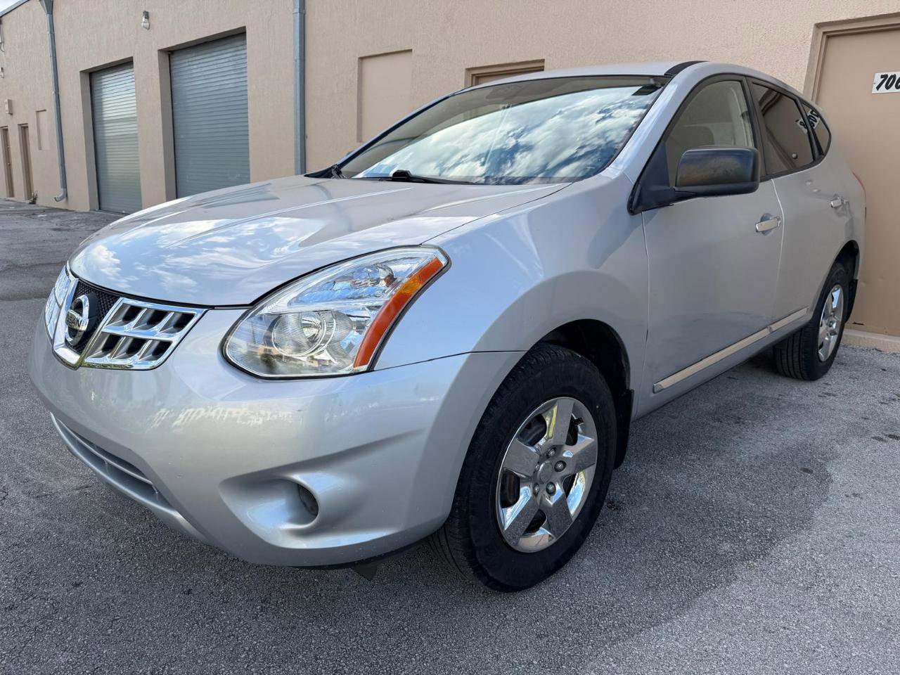 Used 2011 Nissan Rogue S image 3