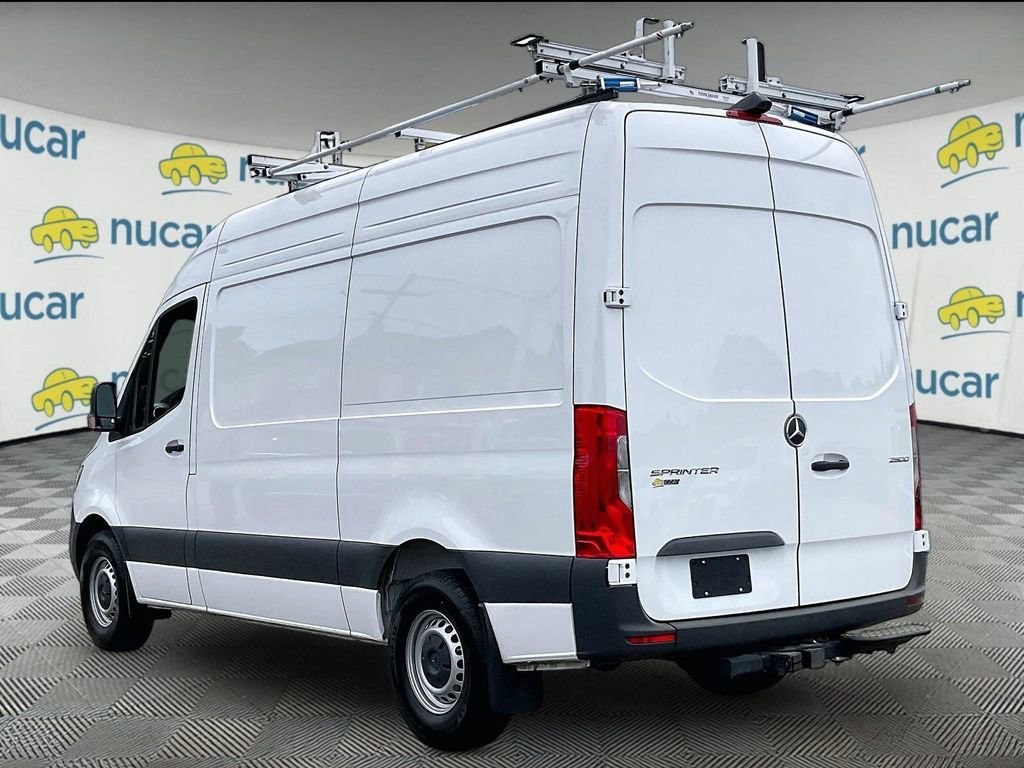 Used 2025 Mercedes-Benz Sprinter 2500 image 4