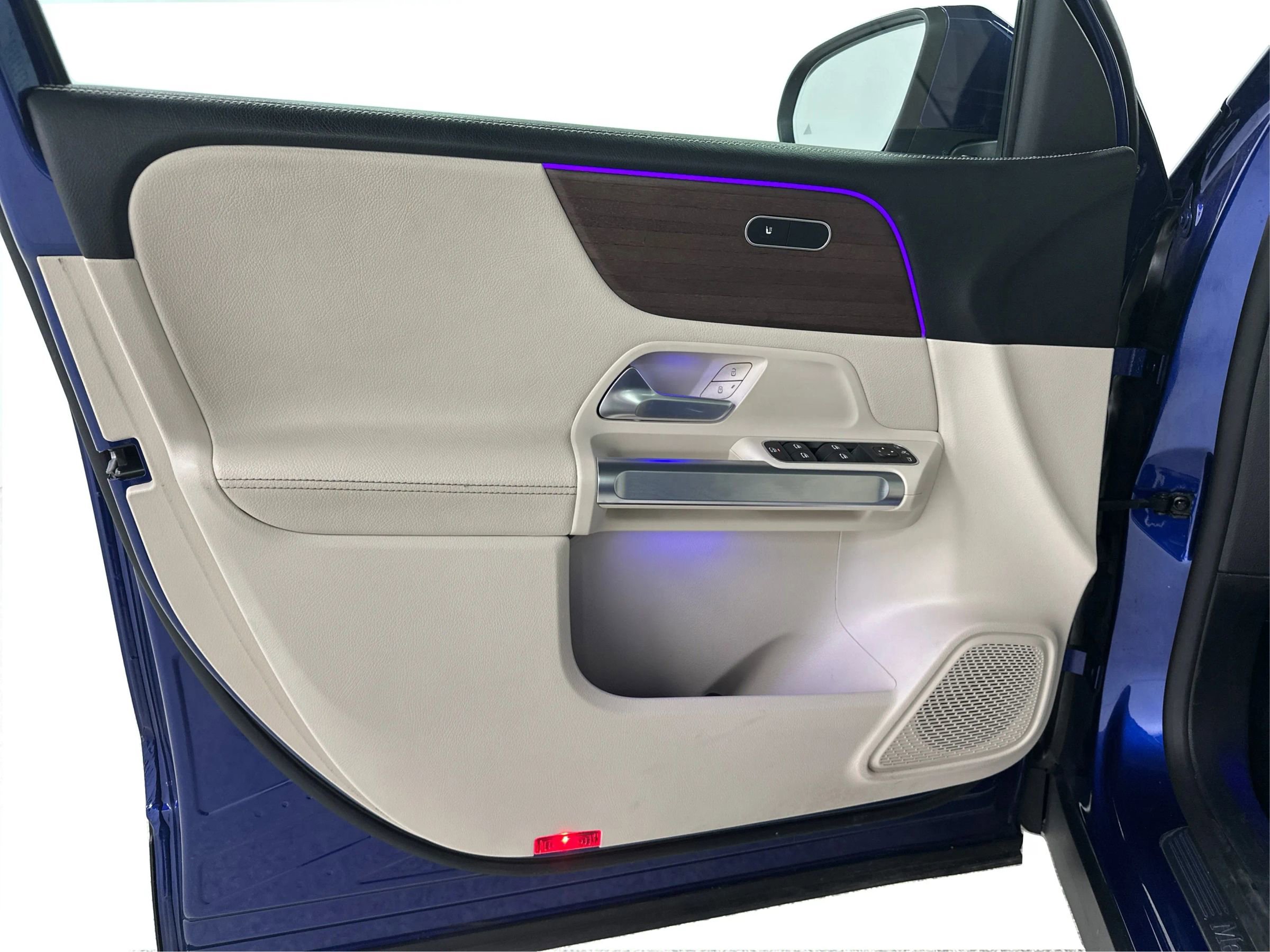 Used 2022 Mercedes-Benz GLB 250 4MATIC w/ Premium Package Lite image 20