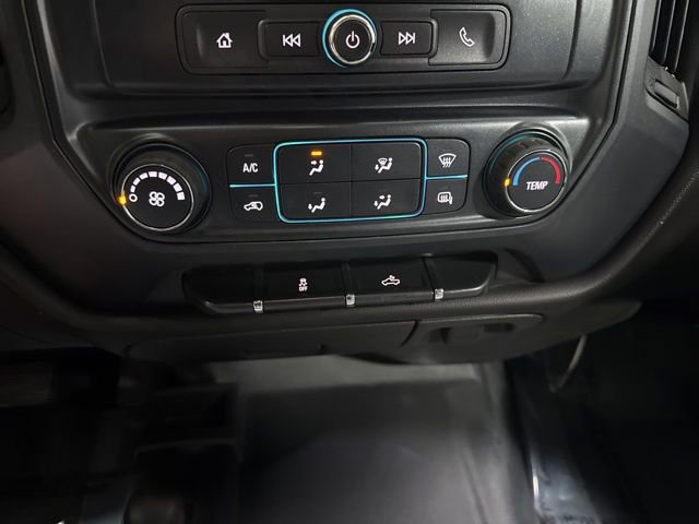 Used 2018 Chevrolet Silverado 1500 W/T AWD/4WD image 18